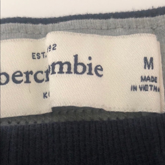 Girls Abercrombie sweat pants - Picture 3 of 3